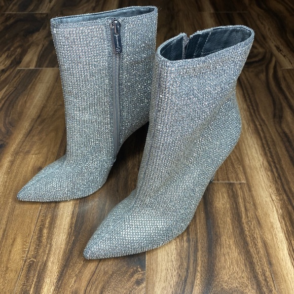 Silver boots - Picture 2 of 3